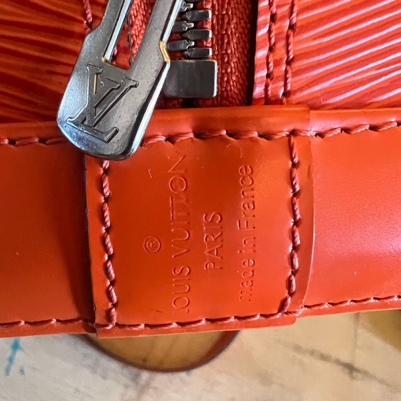 🧡🧡Louis Vuitton Alma Pm Epi Leather with crossbody strap 🧡🧡 - Picture 2 of 11
